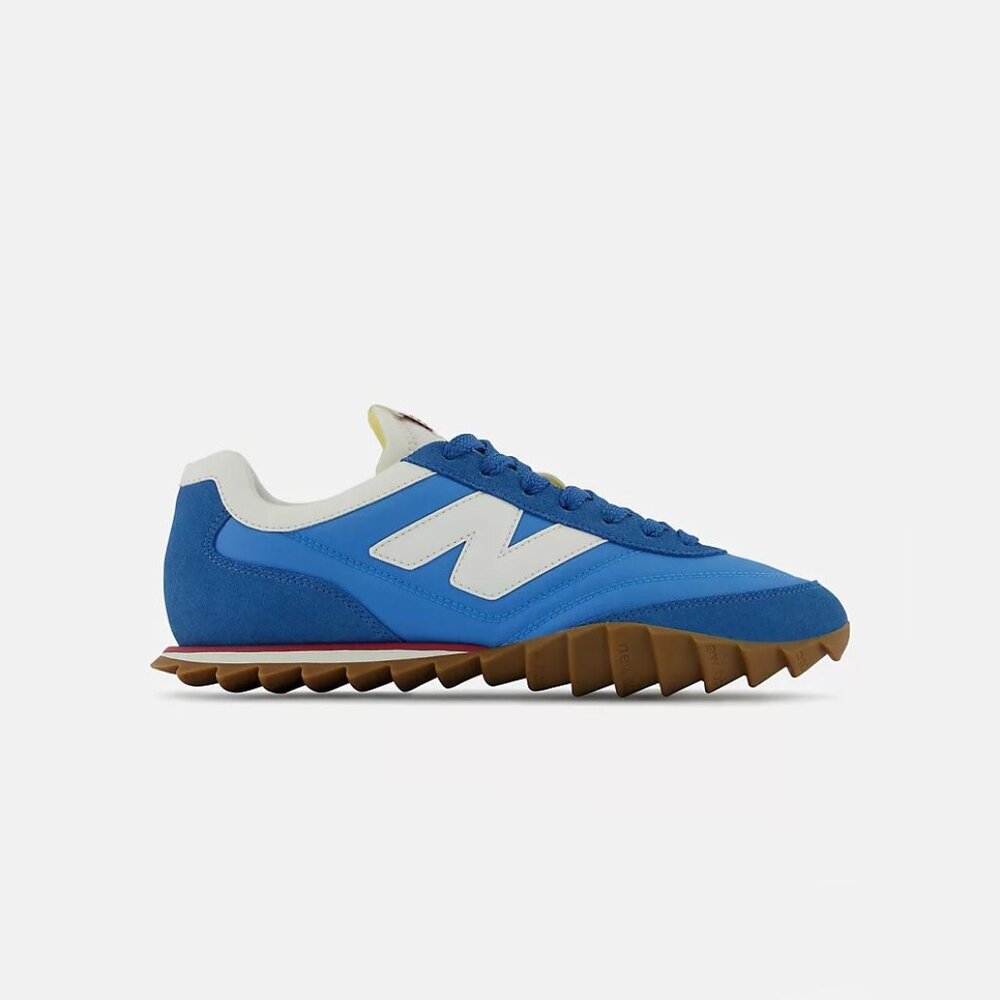 New Balance RC30 Sneakers in Blue, size 5.5 MENS (fits size 7 womens)